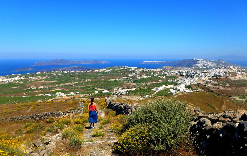 Walk the fantastic trails of Santorini